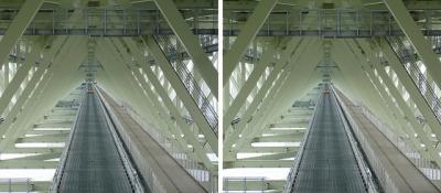 明石海峡大橋の内部 平行法ステレオ立体視３Ｄ写真