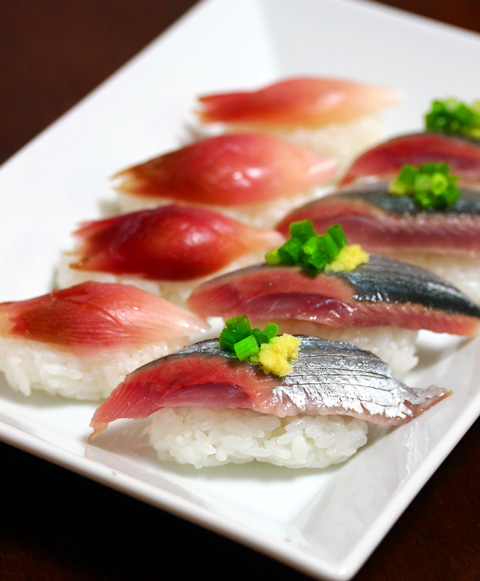 秋刀魚とミョウガ寿司