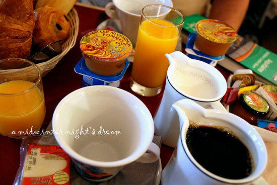 breakfast3w.jpg