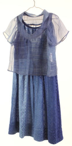 伊豆高原　ギャラリー　ショップ　ギャラリーぶなの木　藍染の服