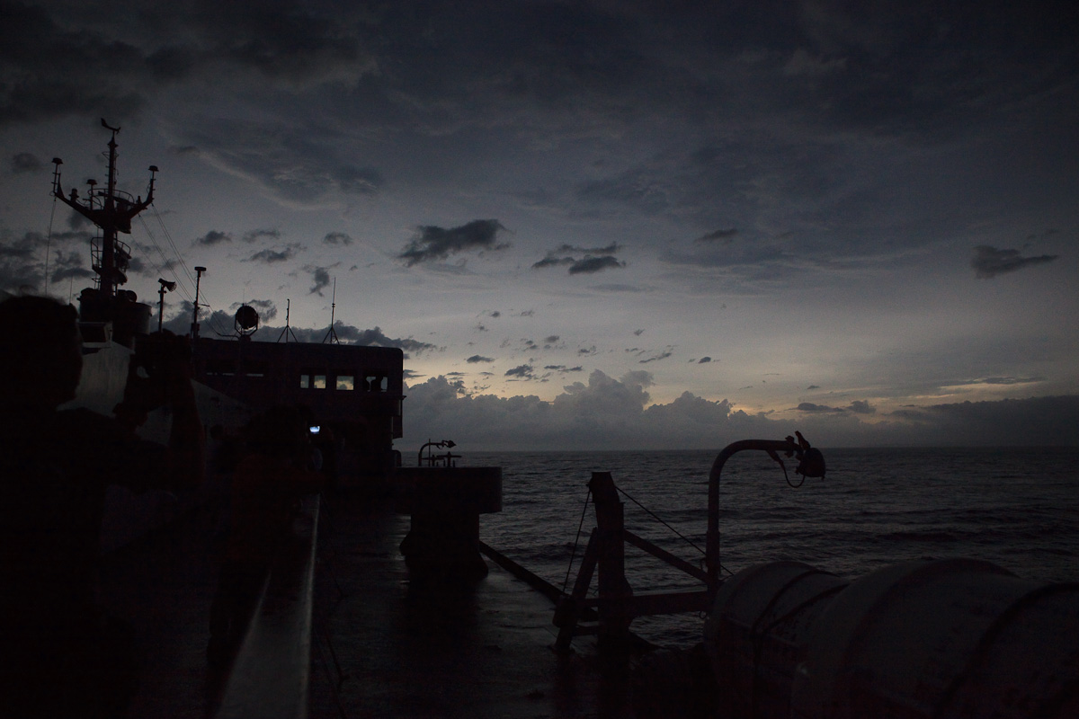 皆既日食 2009年7月22日　トカラ列島沖の洋上にて